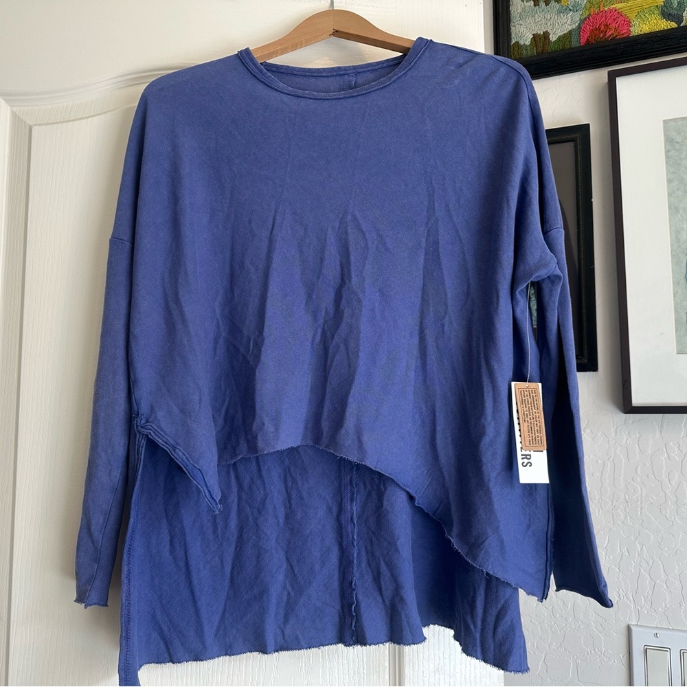 NWT Urban Outfitters Asymmetrical Long Sleeve. Size:Small. Excellent condition - Picture 4 of 12